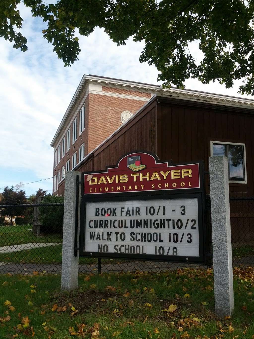 Davis Thayer Elementary School | 137 W Central St, Franklin, MA 02038, USA | Phone: (508) 541-5263