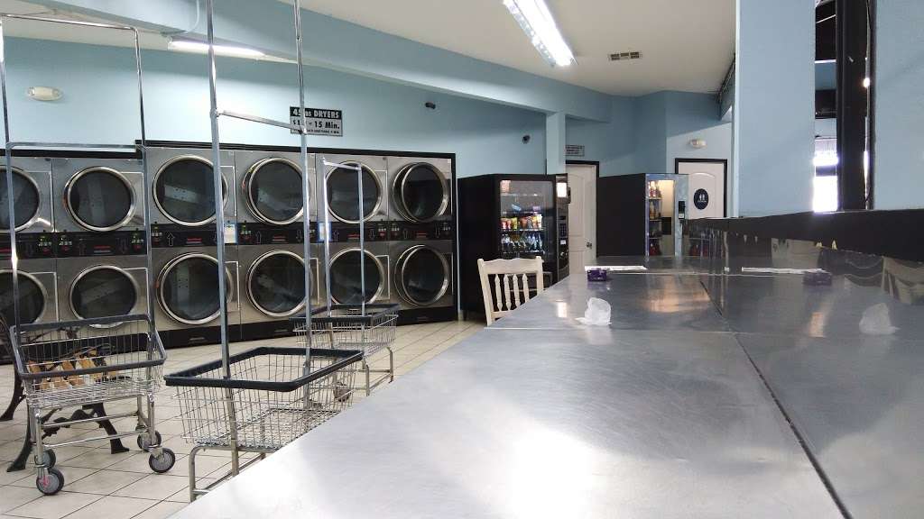 Foster City Laundromat | 1471 Beach Park Blvd, Foster City, CA 94404 | Phone: (650) 286-0209