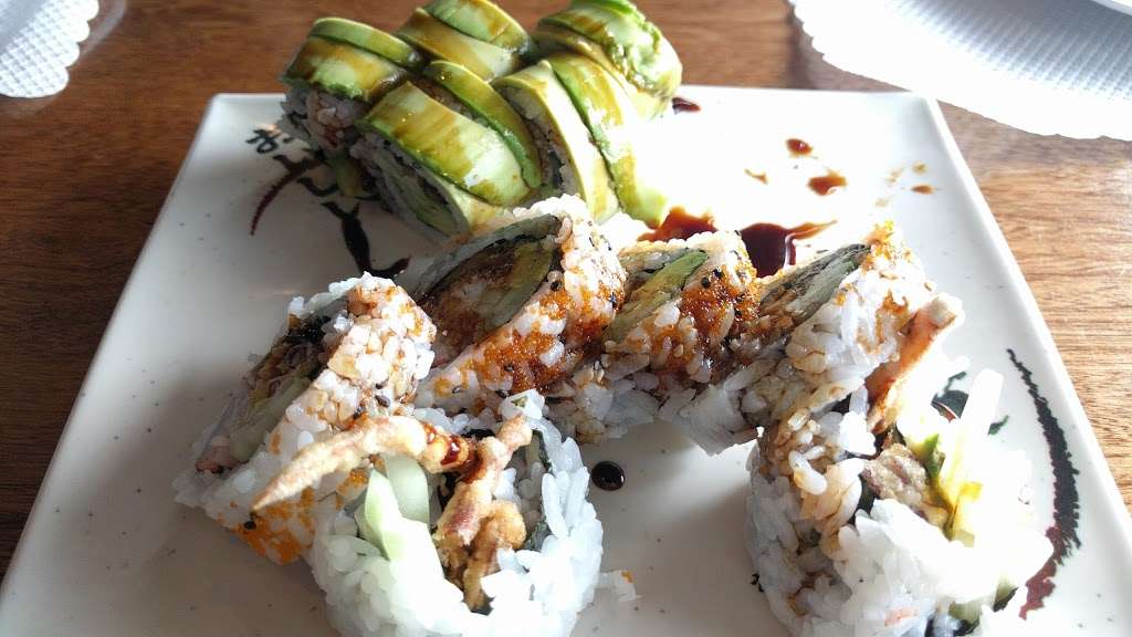 KC Sushi | 7753 NW Prairie View Rd, Kansas City, MO 64151, USA | Phone: (816) 741-8882