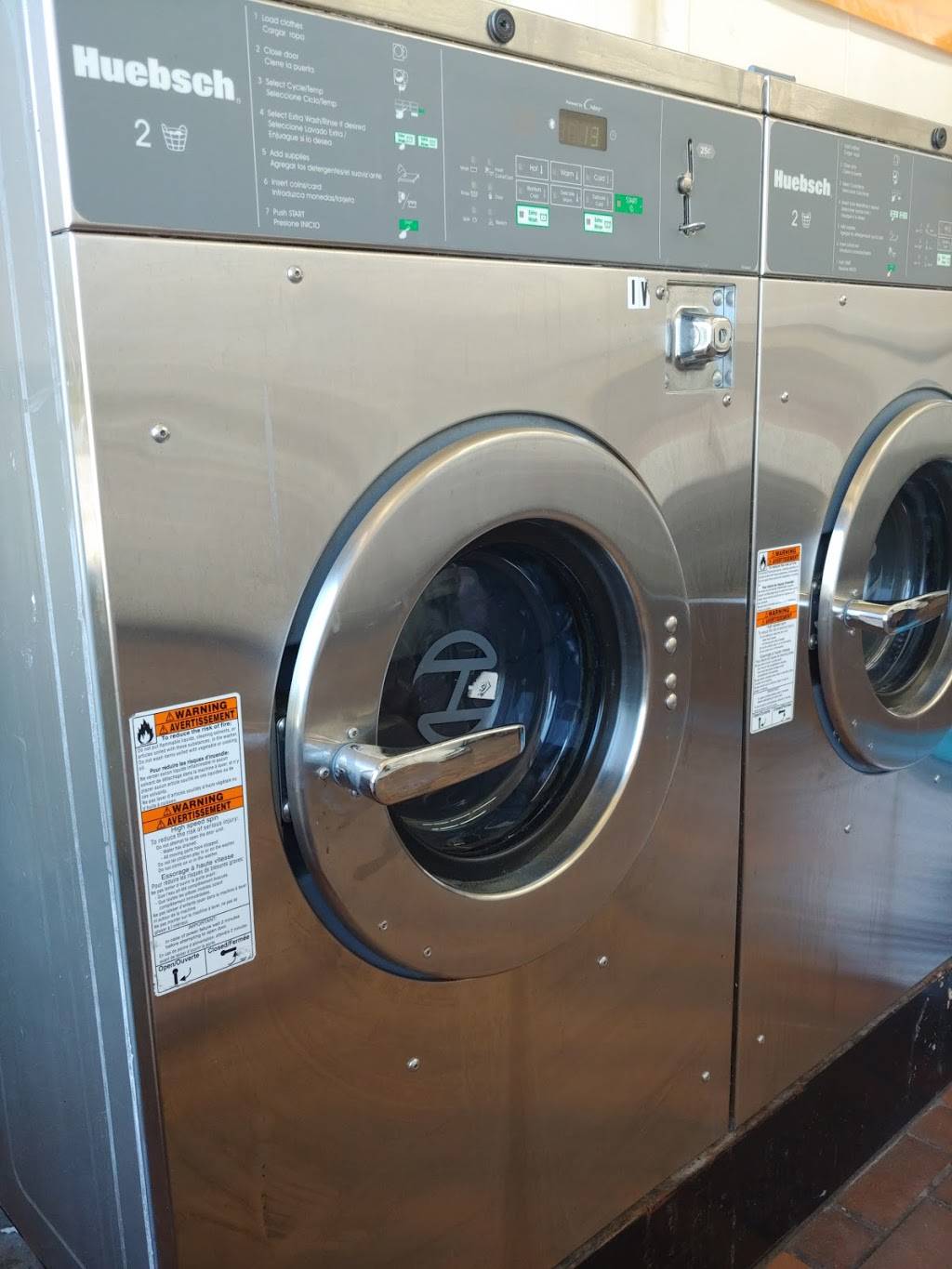 Brooklyn 24 Hour Laundromat | 4304 Ridge Rd, Brooklyn, OH 44144, USA | Phone: (440) 328-8933