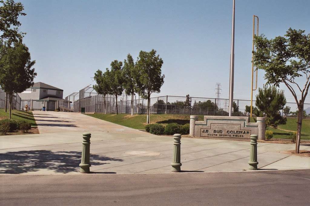 Hesperia Community Park | 10200 Datura Rd, Hesperia, CA 92345, USA | Phone: (760) 244-5488