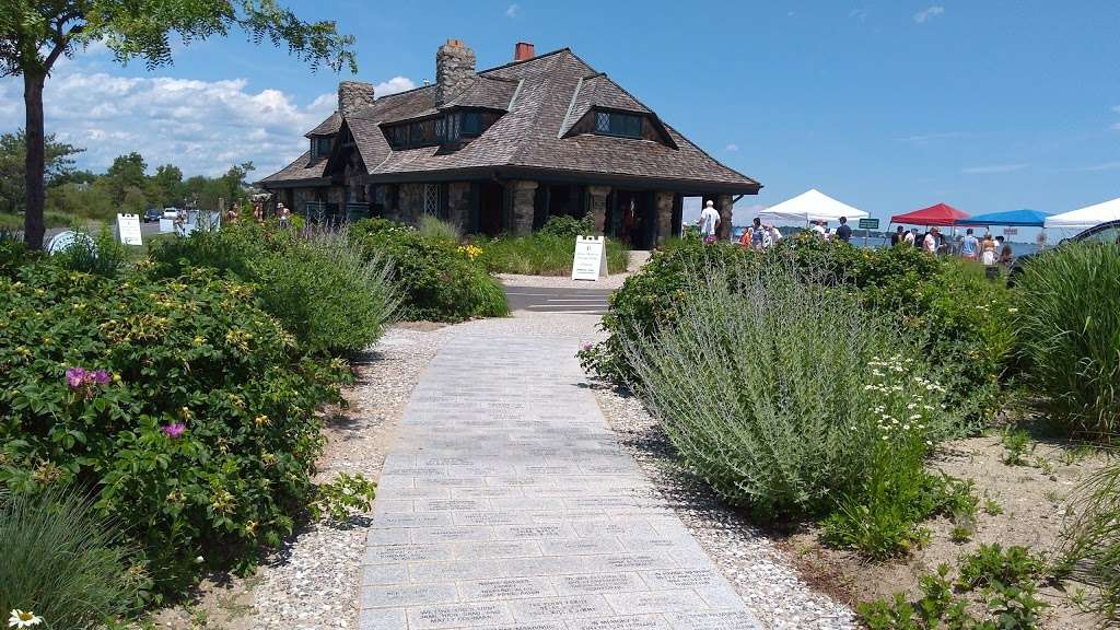 The Bruce Museum Seaside Center | 10 Tods Driftway, Old Greenwich, CT 06870, USA