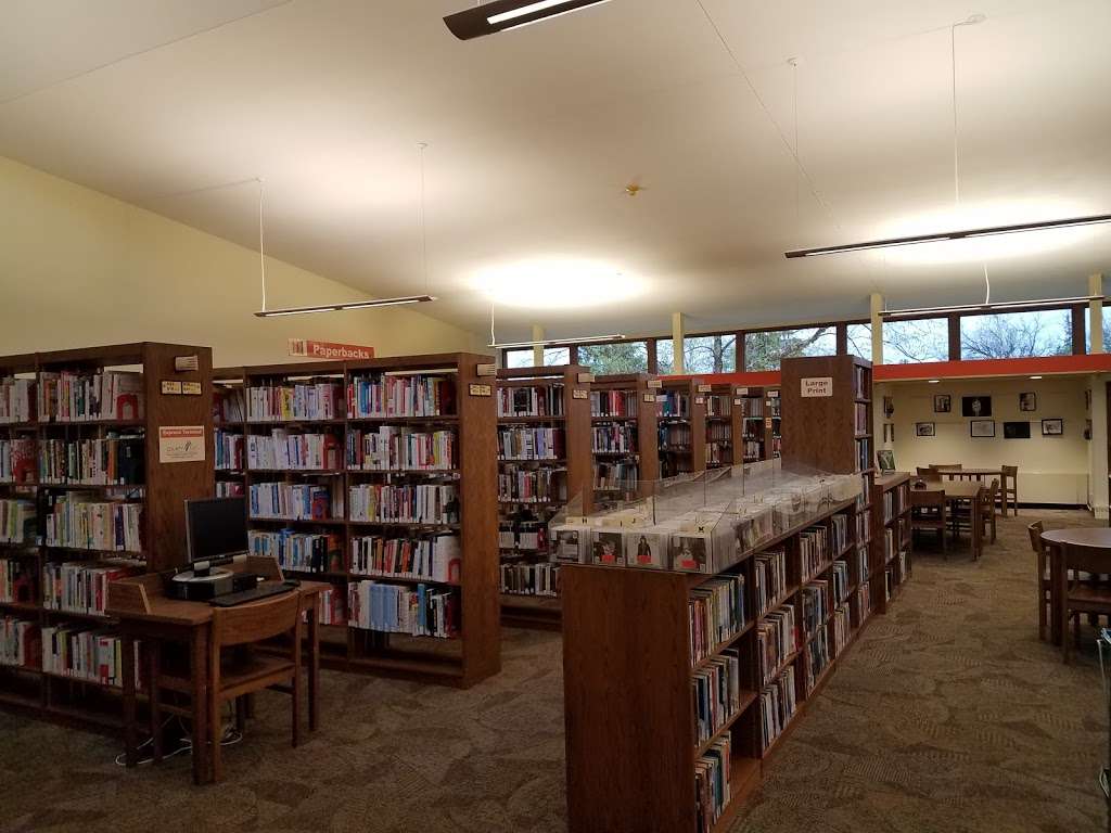 Hales Corners Public Library | 5885 S 116th St, Hales Corners, WI 53130, USA | Phone: (414) 529-6150