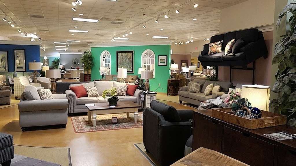 Wolf Furniture | 900 Premium Outlets Blvd, Hagerstown, MD 21740, USA | Phone: (301) 790-7933