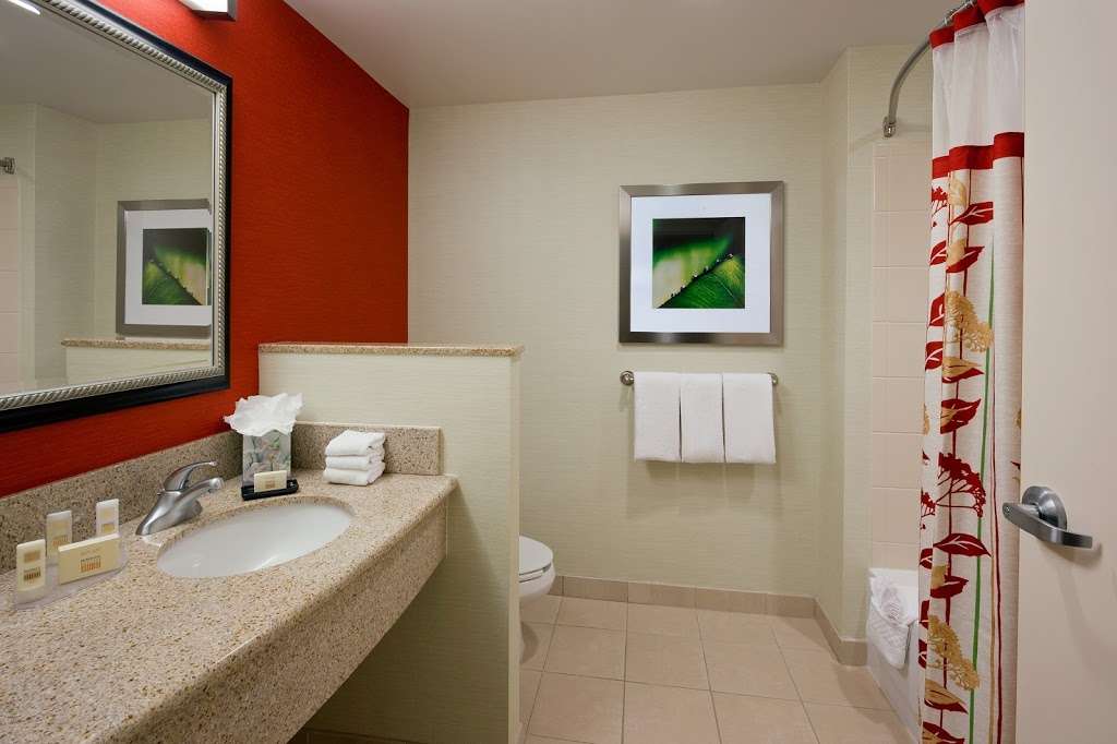 Courtyard by Marriott Philadelphia Valley Forge/Collegeville | 600 Campus Dr, Collegeville, PA 19426 | Phone: (484) 974-2600