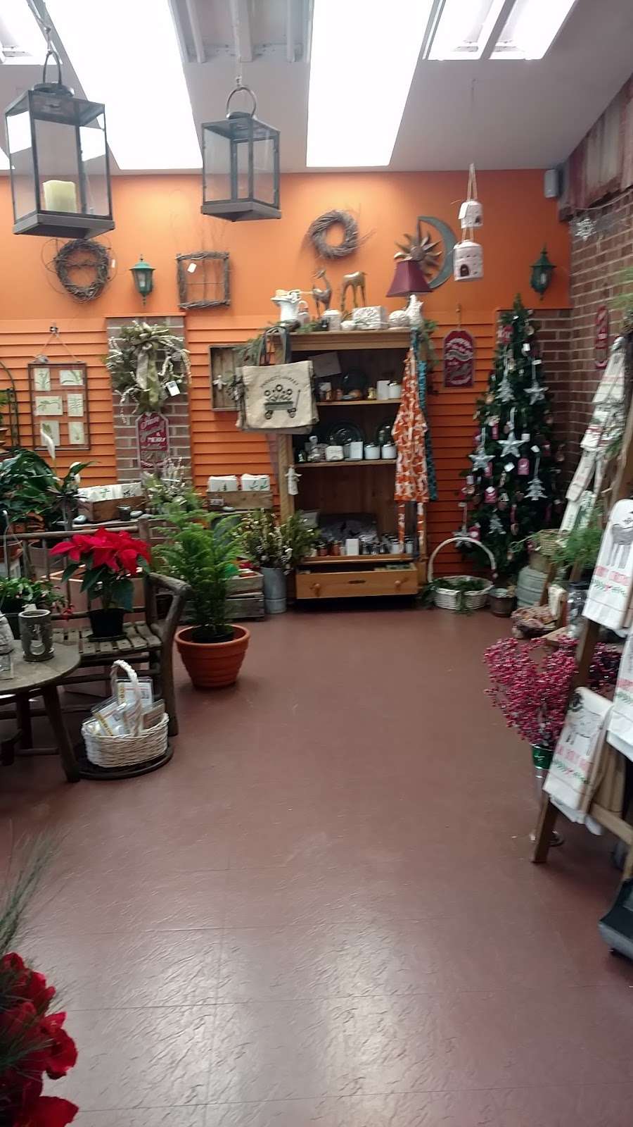 Glidden Campus Florist & Greenhouse | 917 W Lincoln Hwy, DeKalb, IL 60115, USA | Phone: (815) 758-4455