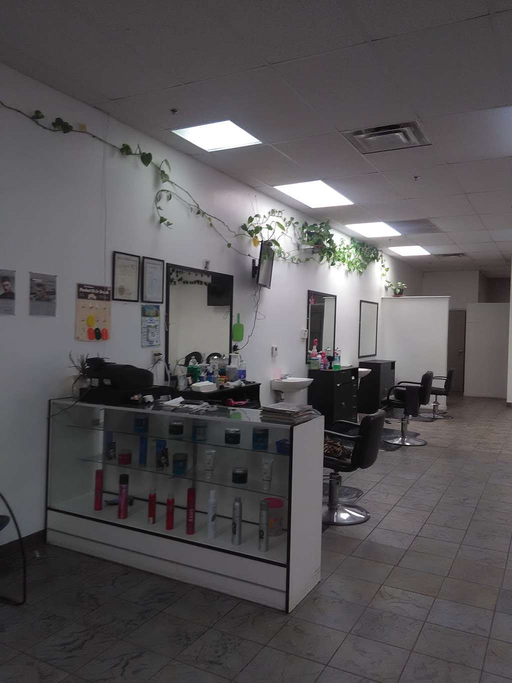 Olgas Barber Shop | 1635 E Baseline Rd quite 104, Phoenix, AZ 85042, USA | Phone: (602) 304-1111
