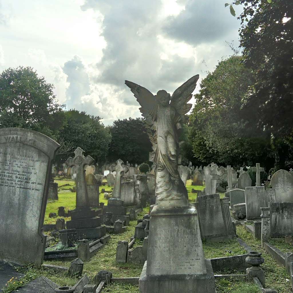 Tottenham Cemetery | White Hart Ln, London N17 8AT, UK | Phone: 020 8363 8324