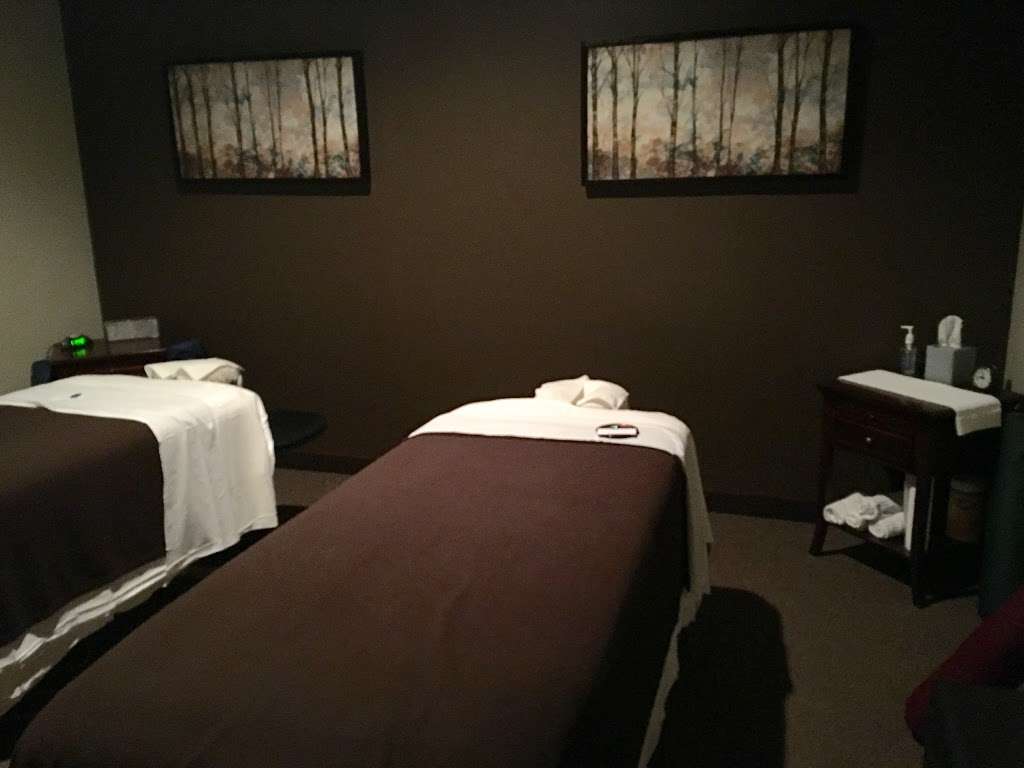 Elements Massage - Bloomingdale | 2226, 142 S Gary Ave #104, Bloomingdale, IL 60108, USA | Phone: (630) 894-5500