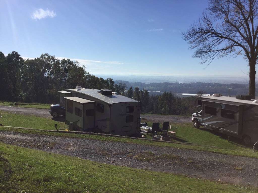 Starlite Camping Resort | 1500 Furnace Hill Rd, Stevens, PA 17578, USA | Phone: (717) 733-9655