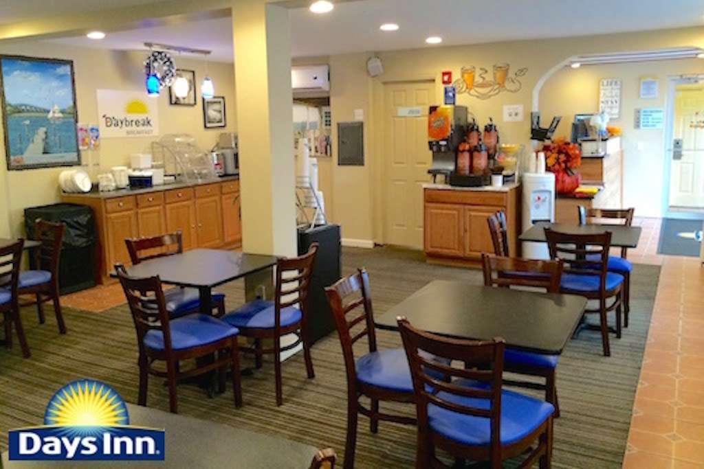 Days Inn by Wyndham Seaside Heights/Toms River | 201 Hiering Ave, Seaside Heights, NJ 08751, USA | Phone: (732) 375-1023