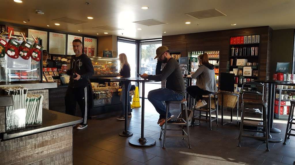 Starbucks | 1900 Lincoln Blvd, Santa Monica, CA 90405, USA | Phone: (310) 664-7049