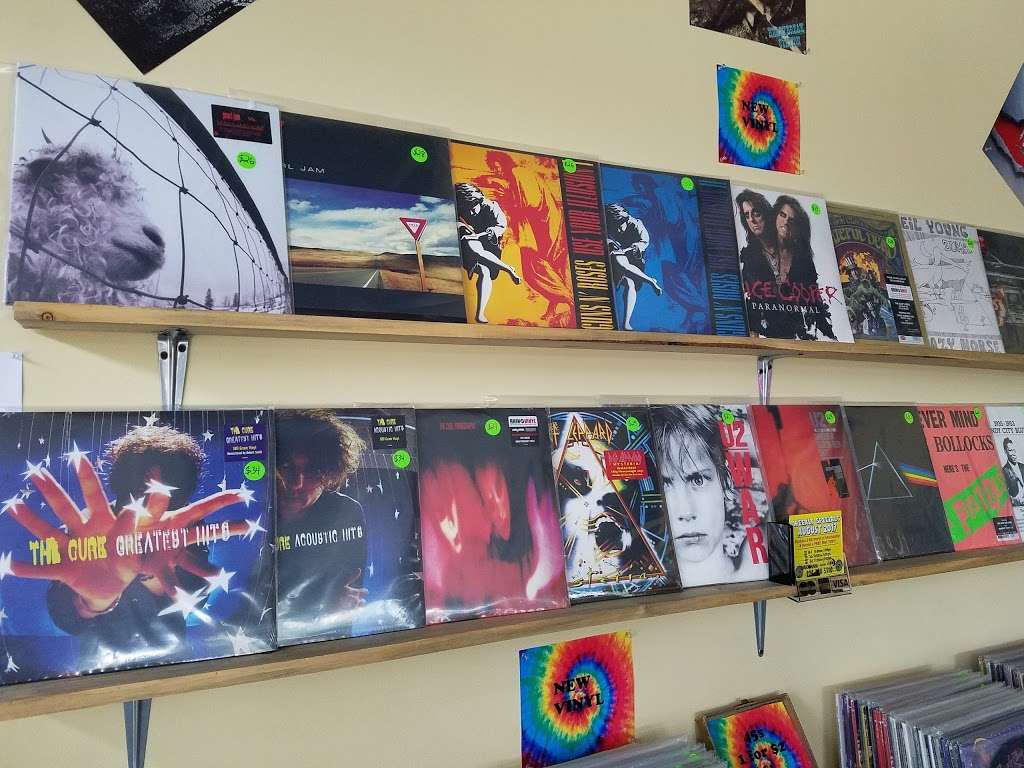 Reef Records | 372 North Ave, Antioch, IL 60002, USA | Phone: (224) 788-5110