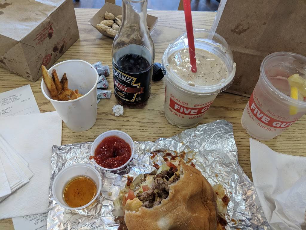 Five Guys | 4410 19th St Suite 100, Lubbock, TX 79407, USA | Phone: (806) 368-3490