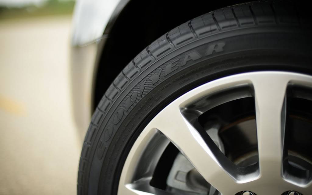 Superior Tire & Service | 7540 Oso Blanca Rd #175, Las Vegas, NV 89149, USA | Phone: (702) 829-7508