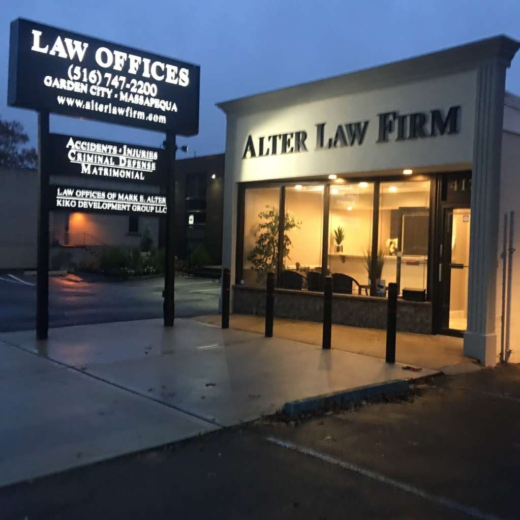 Law Offices of Mark E Alter | 320 Old Country Rd, Garden City, NY 11530, USA | Phone: (516) 747-2200