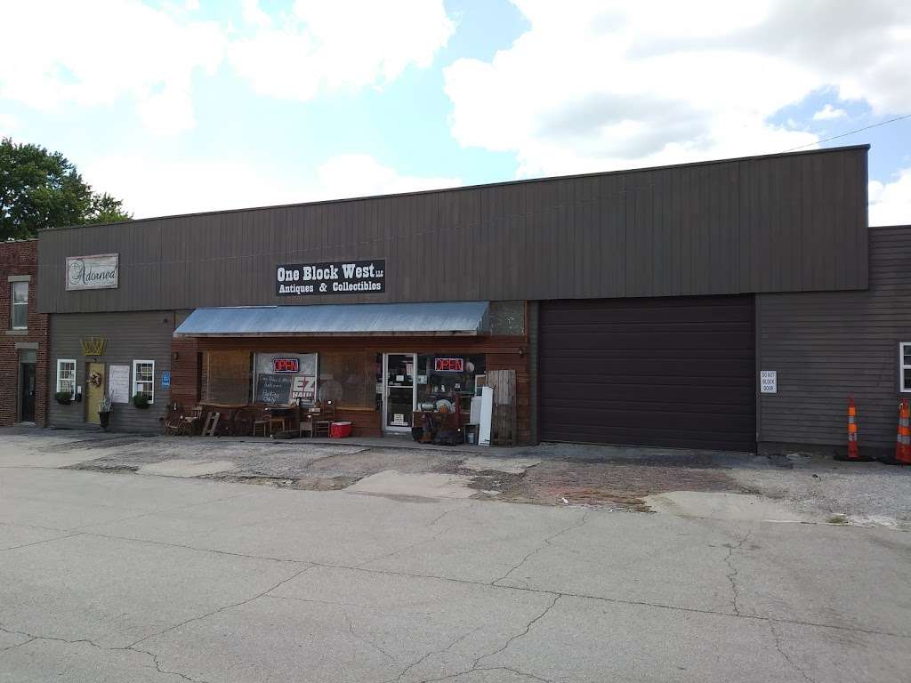 One Block West Antiques & Collectibles | 20 S Gold St, Paola, KS 66071, USA | Phone: (913) 294-8499