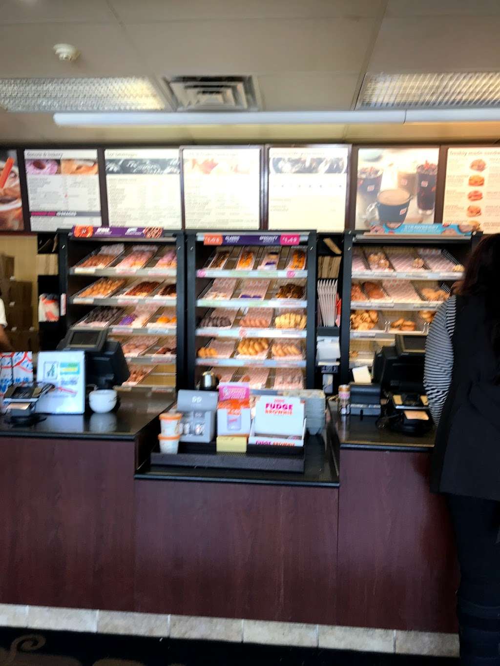 Dunkin | 417 Washington Ave, Dumont, NJ 07628, USA | Phone: (201) 385-8288