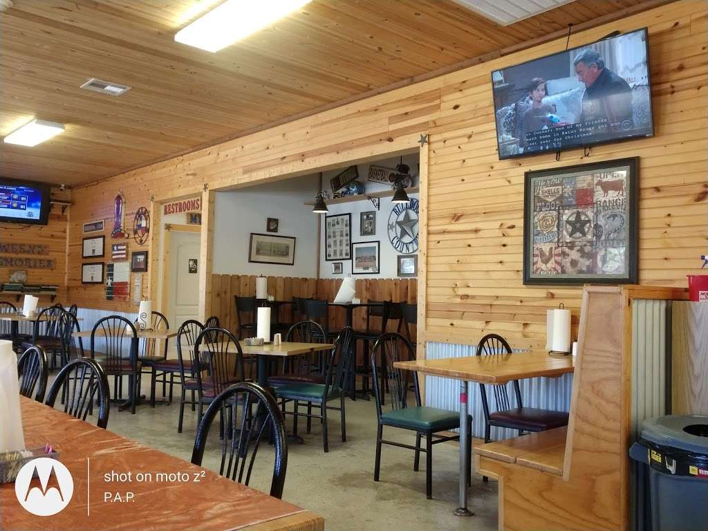 Bulldog Cafe | 714 N Main St, Sweeny, TX 77480, USA | Phone: (979) 548-3767