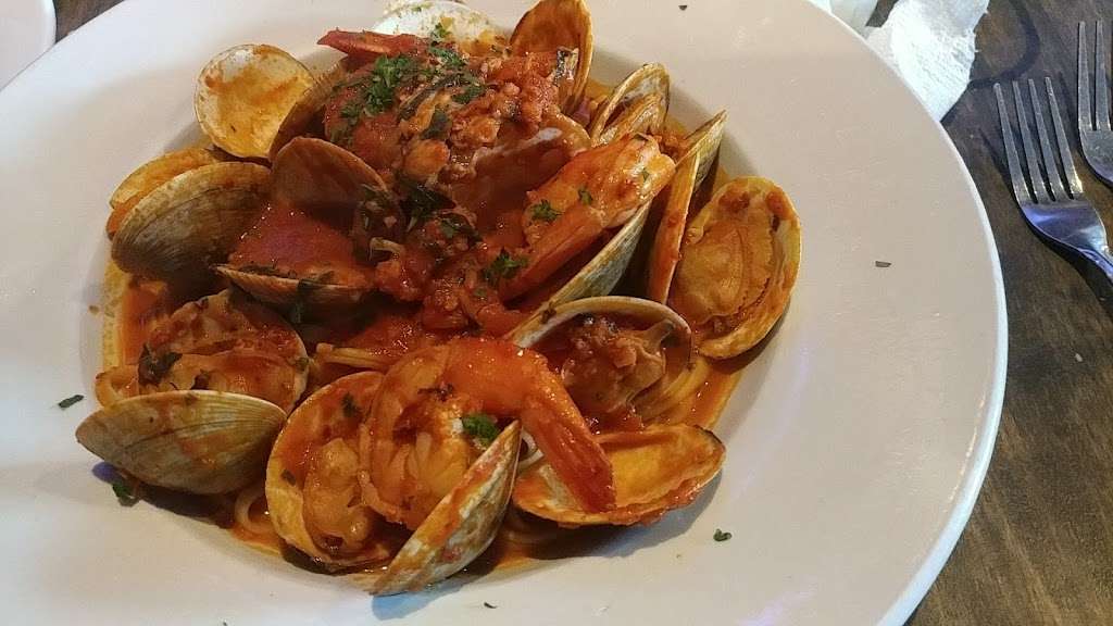 Harborside Grill | 40 1st Ave, Atlantic Highlands, NJ 07716, USA | Phone: (732) 291-0066