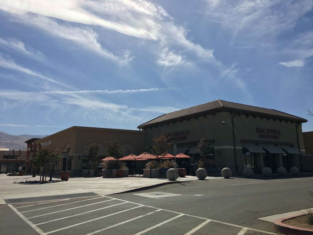 Laval at Tejon Outlets | California 93203, USA