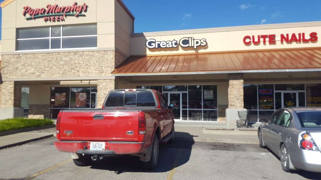 Great Clips | 658 S Commercial St, Harrisonville, MO 64701, USA | Phone: (816) 884-5020