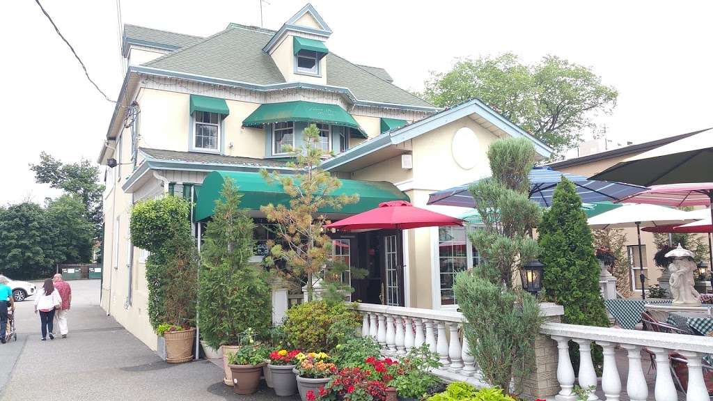 Cafe Italiano | 14 Sylvan Ave, Englewood Cliffs, NJ 07632, USA | Phone: (201) 461-5041