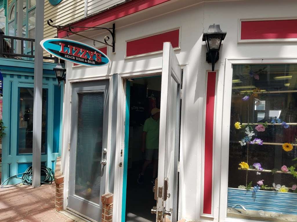 Lizzys Resort Wear | 100 Garfield Pkwy, Bethany Beach, DE 19930 | Phone: (302) 581-9190