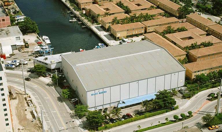 Aquamarina Hi-Lift | 2890 NE 187th St, Aventura, FL 33180, USA | Phone: (305) 931-2550