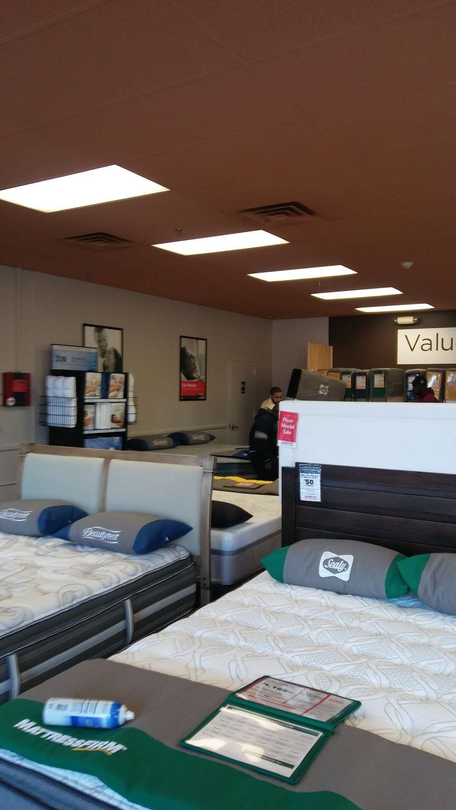 Mattress Firm Clearance | 38 Nardozzi Pl, New Rochelle, NY 10805, USA | Phone: (914) 637-0503