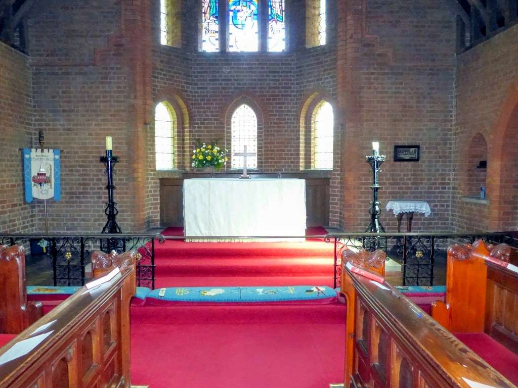 St Nicholas Kelvedon Hatch | 2 Church Rd, Kelvedon Hatch, Brentwood CM14 5TJ, UK | Phone: 01277 373486