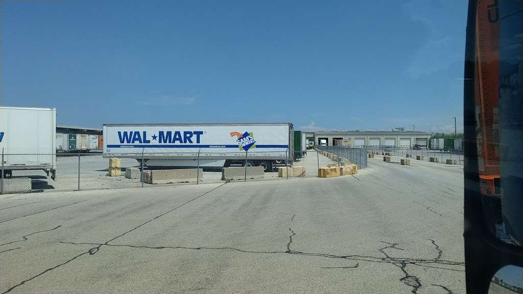 WALMART Center Point 7100 | 1340 141st St, Hammond, IN 46327, USA | Phone: (219) 853-1164