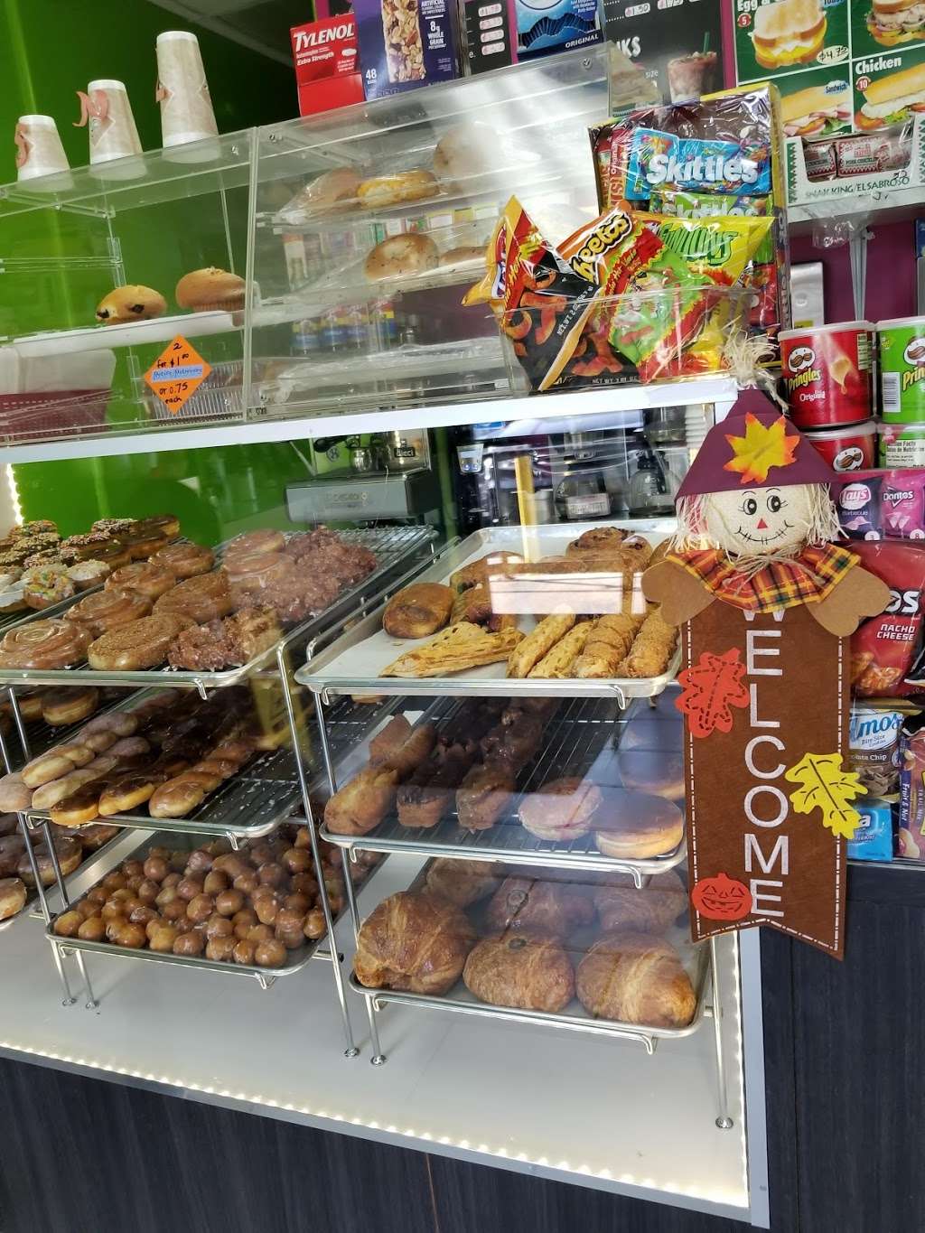 Michelles Donuts | 13758 1/2 Roscoe Blvd, Panorama City, CA 91402, USA | Phone: (818) 810-6794