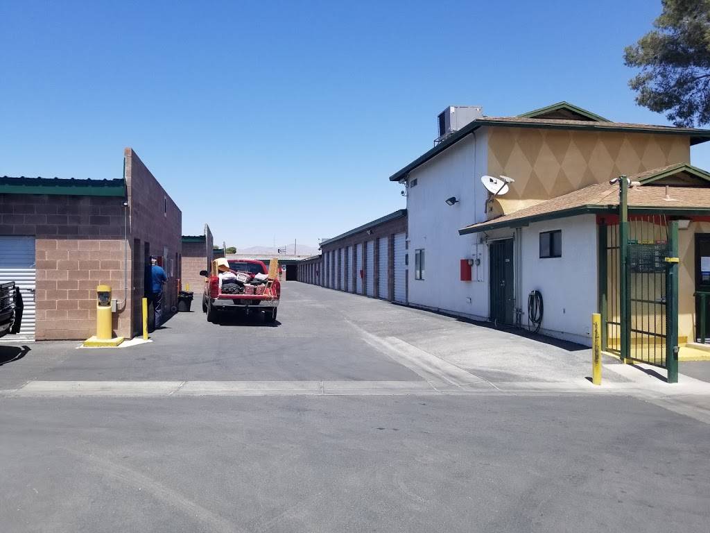 U-Haul Moving & Storage at Nafb | 2525 N Lamont St, Las Vegas, NV 89115, USA | Phone: (702) 644-1306