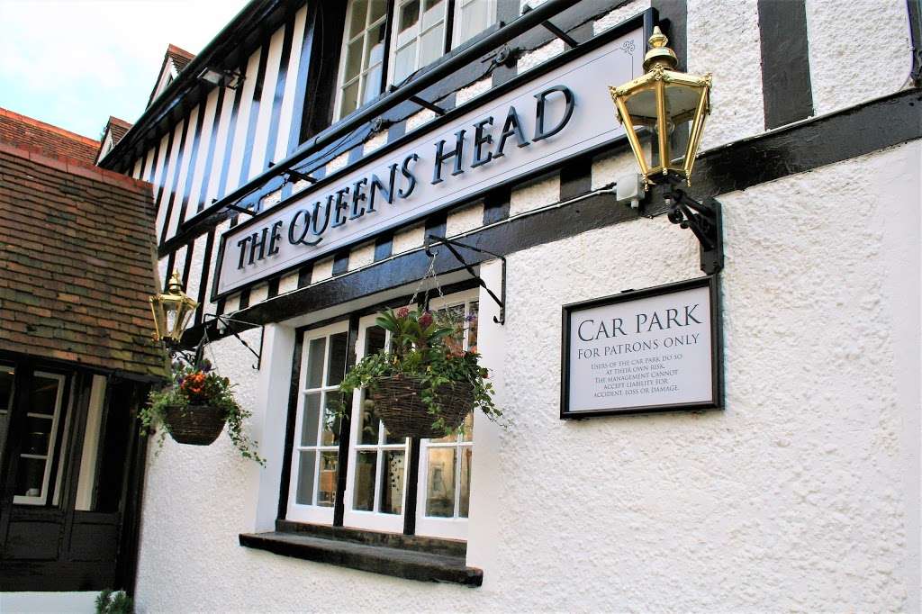 The Queens Head | 13 High St, Nutfield, Redhill RH1 4HH, UK | Phone: 01737 823615