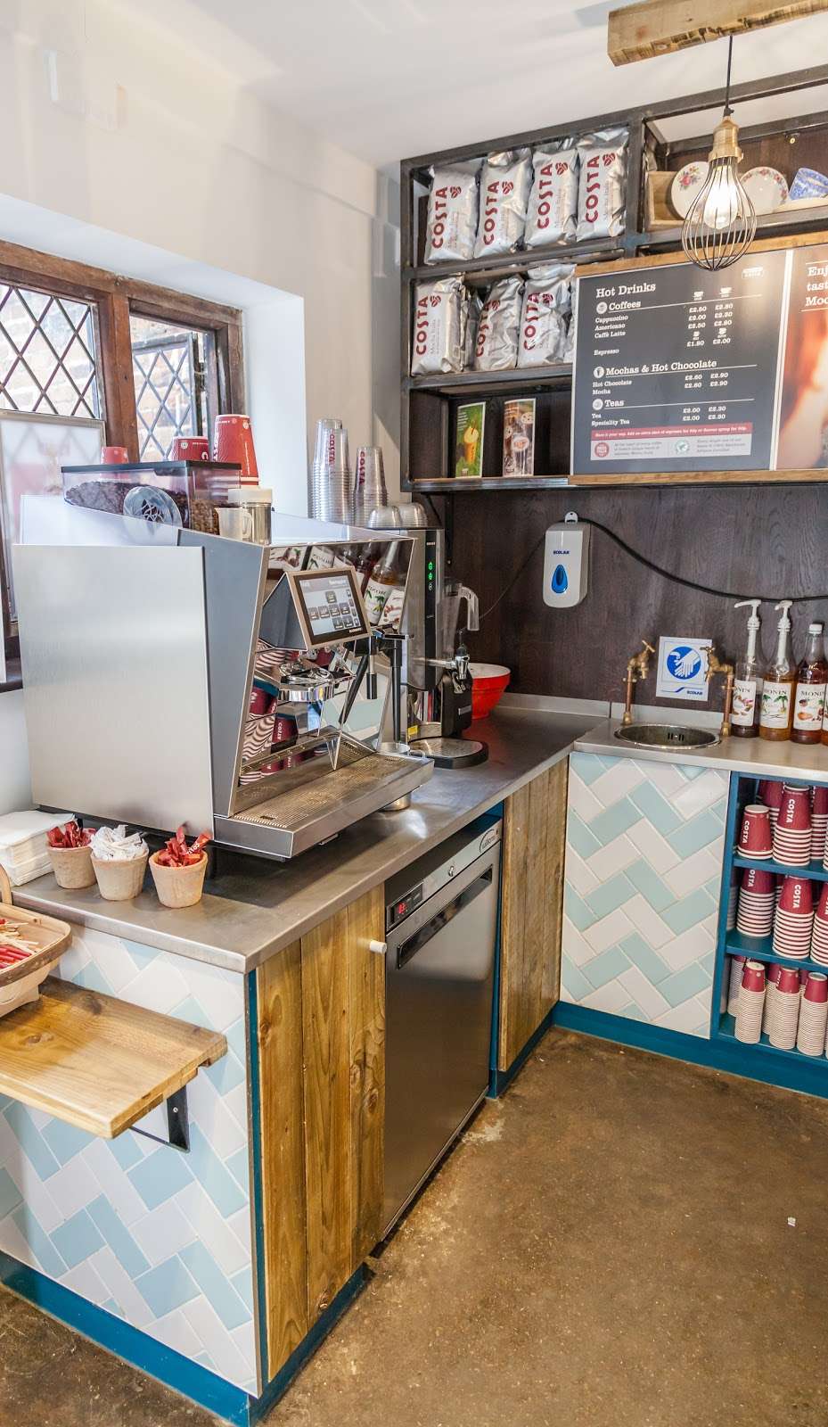 Stable Yard Coffee Shop | Hatfield House, Hatfield AL9 5NQ, UK