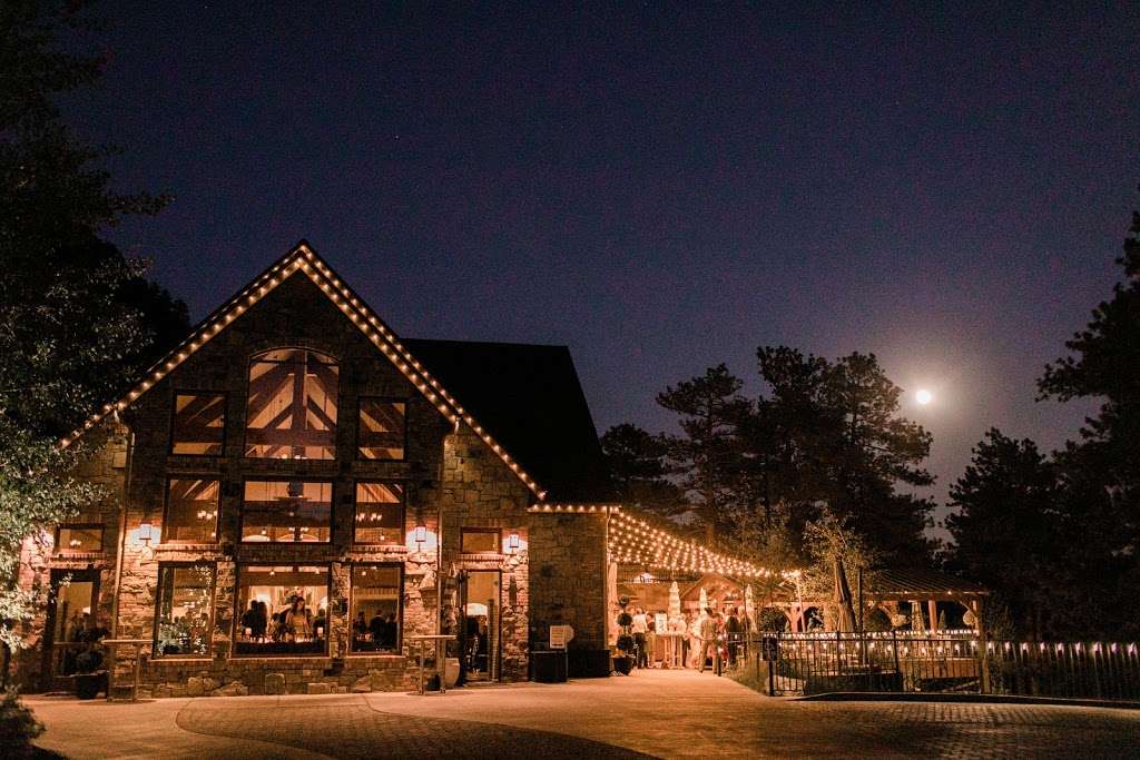 Della Terra Mountain Chateau | 3501 Fall River Rd, Estes Park, CO 80517, USA | Phone: (970) 586-2501