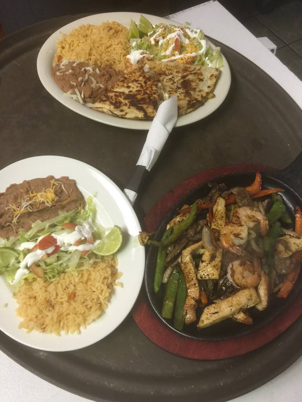 Los Alisos Restaurant and Sports Bar | 383 Huffines Blvd #255, Lewisville, TX 75057, USA | Phone: (214) 222-5864