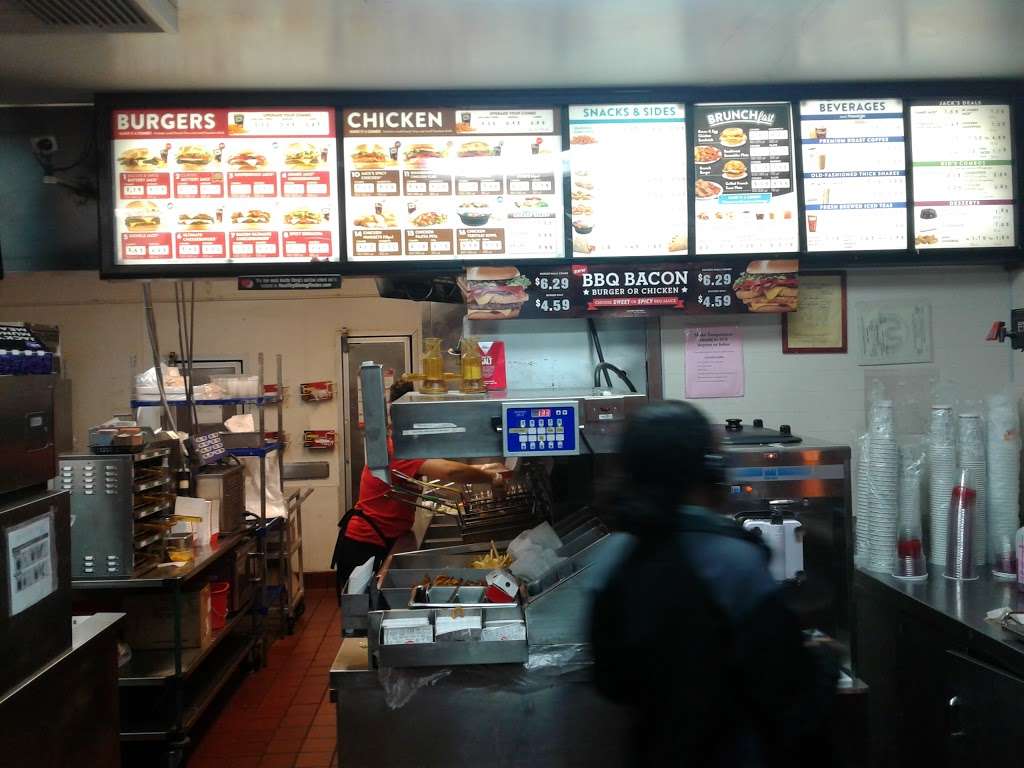 Jack in the Box | 17550 Hesperian Blvd, San Lorenzo, CA 94580, USA | Phone: (510) 481-2697