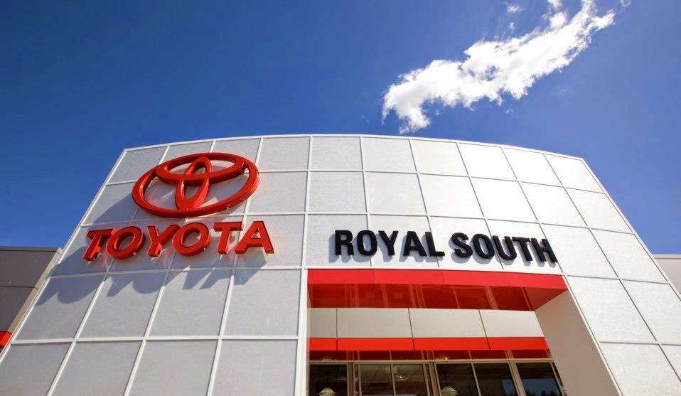 Royal South Toyota | 3115 S Walnut St, Bloomington, IN 47401, USA | Phone: (866) 609-4926