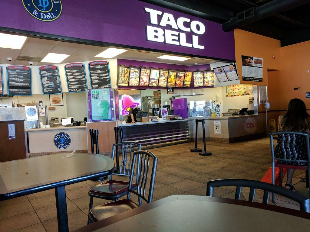 Taco Bell | 240 Nut Tree Rd, Vacaville, CA 95687, USA | Phone: (707) 448-4718