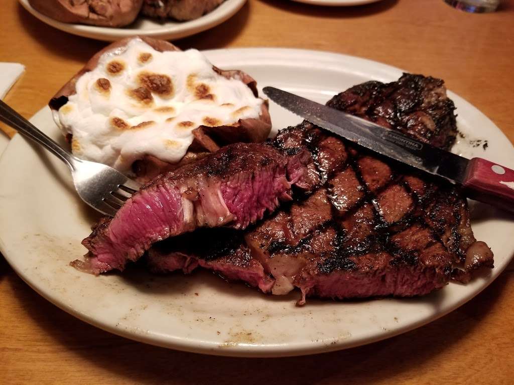 Texas Roadhouse | 835 Cog Cir, Crystal Lake, IL 60014, USA | Phone: (815) 356-7427