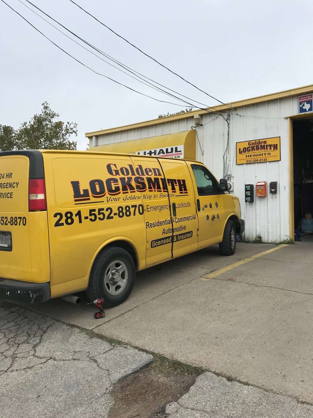 Golden Locksmith Heights | 4802 Larkin St, Houston, TX 77007 | Phone: (832) 209-8145