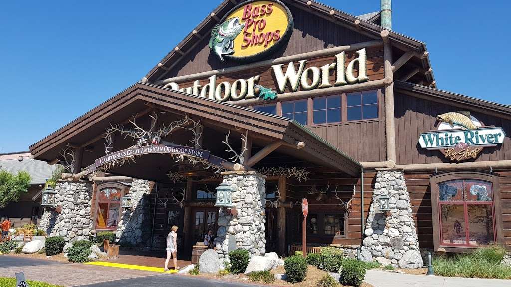 Bass Pro Shops | 7777 Victoria Gardens Ln, Rancho Cucamonga, CA 91739, USA | Phone: (909) 922-5500