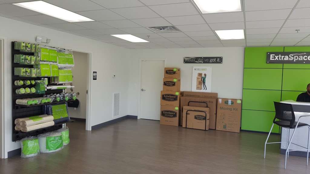 Extra Space Storage | 7307 University City Blvd, Charlotte, NC 28262 | Phone: (704) 748-0362