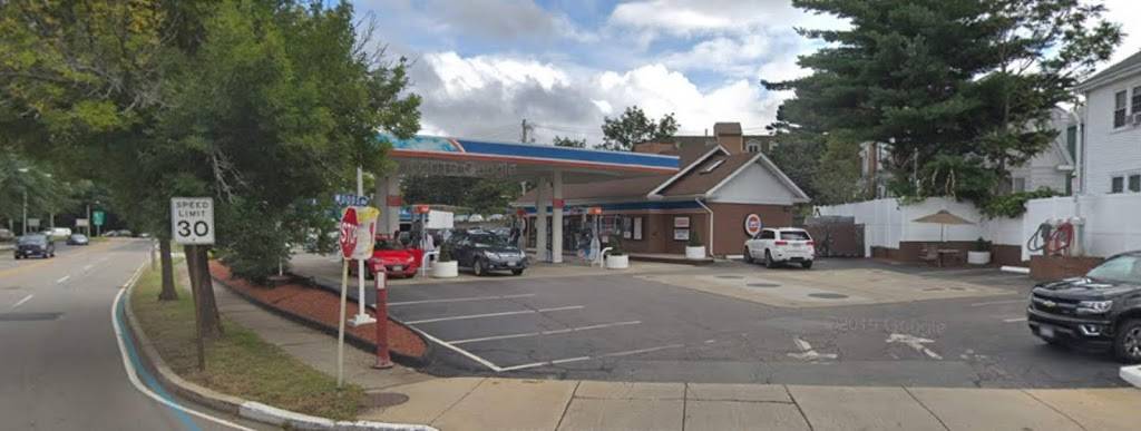 Dunkin | Gulf Gas Station, 379 Alewife Brook Pkwy, Somerville, MA 02144, USA | Phone: (617) 718-0383