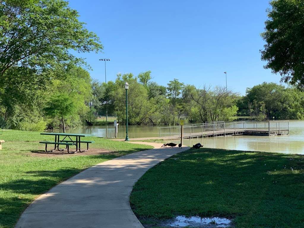 Live Oak Park Lake Entrance | 7860-7898 Lazy Forest Dr, Live Oak, TX 78233, USA