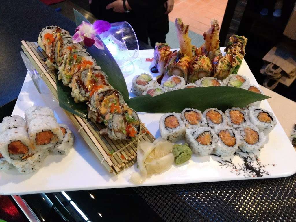 Mito Sushi And Grill | 2430 us highway 27, #390, Clermont, FL 34714, USA | Phone: (352) 708-3486