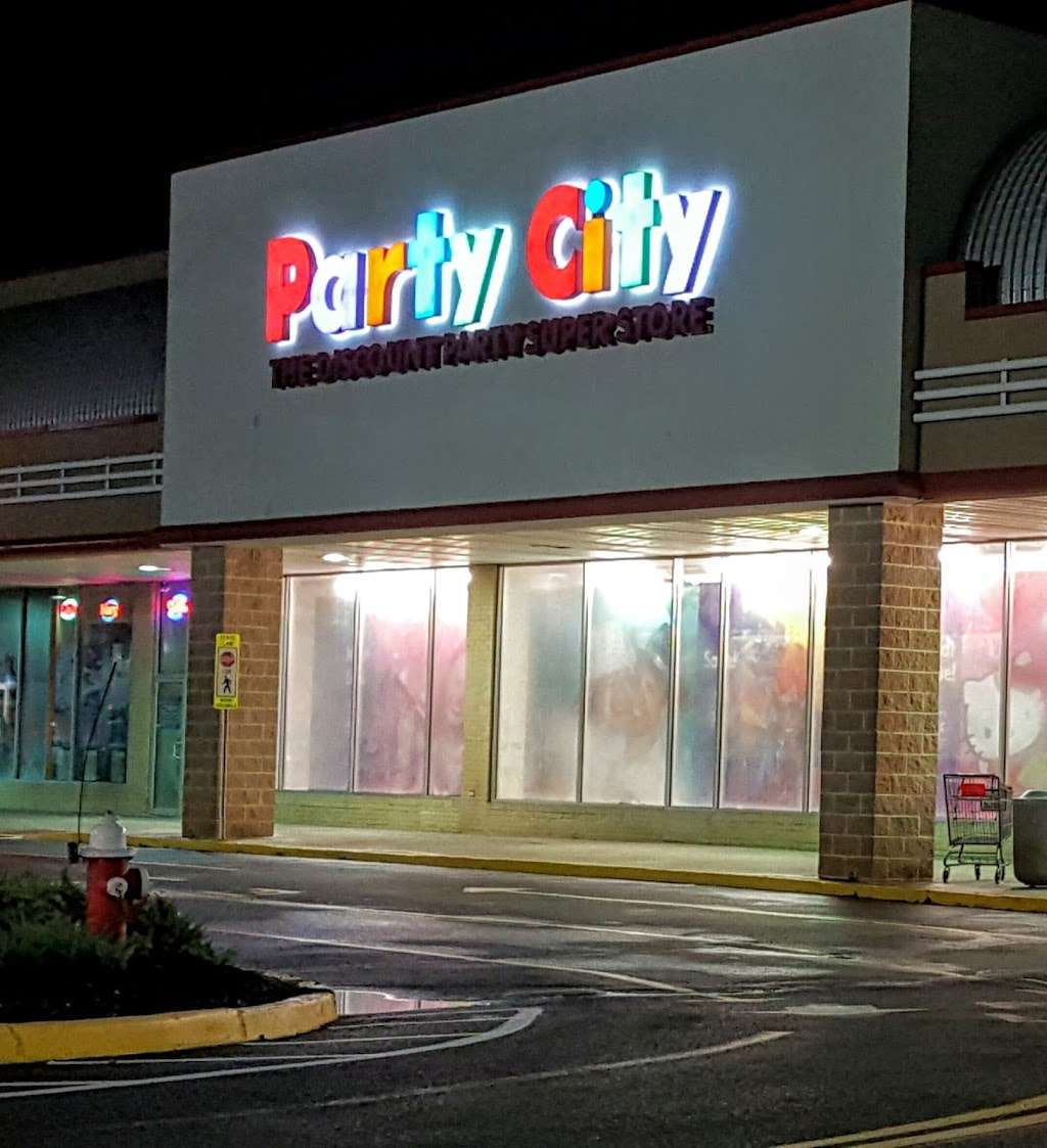 Party City | 2200 Mt Holly Rd, Burlington, NJ 08016, USA | Phone: (609) 386-1372