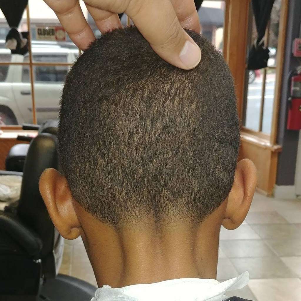 Andinos Barber Shop | 1140 27th St, Zion, IL 60099, USA | Phone: (224) 535-0317